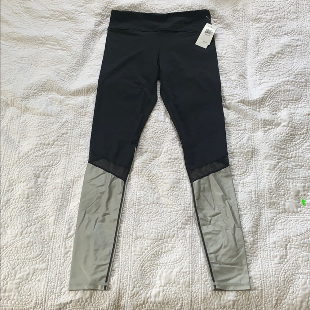 ALALA pure barre medium leggings.